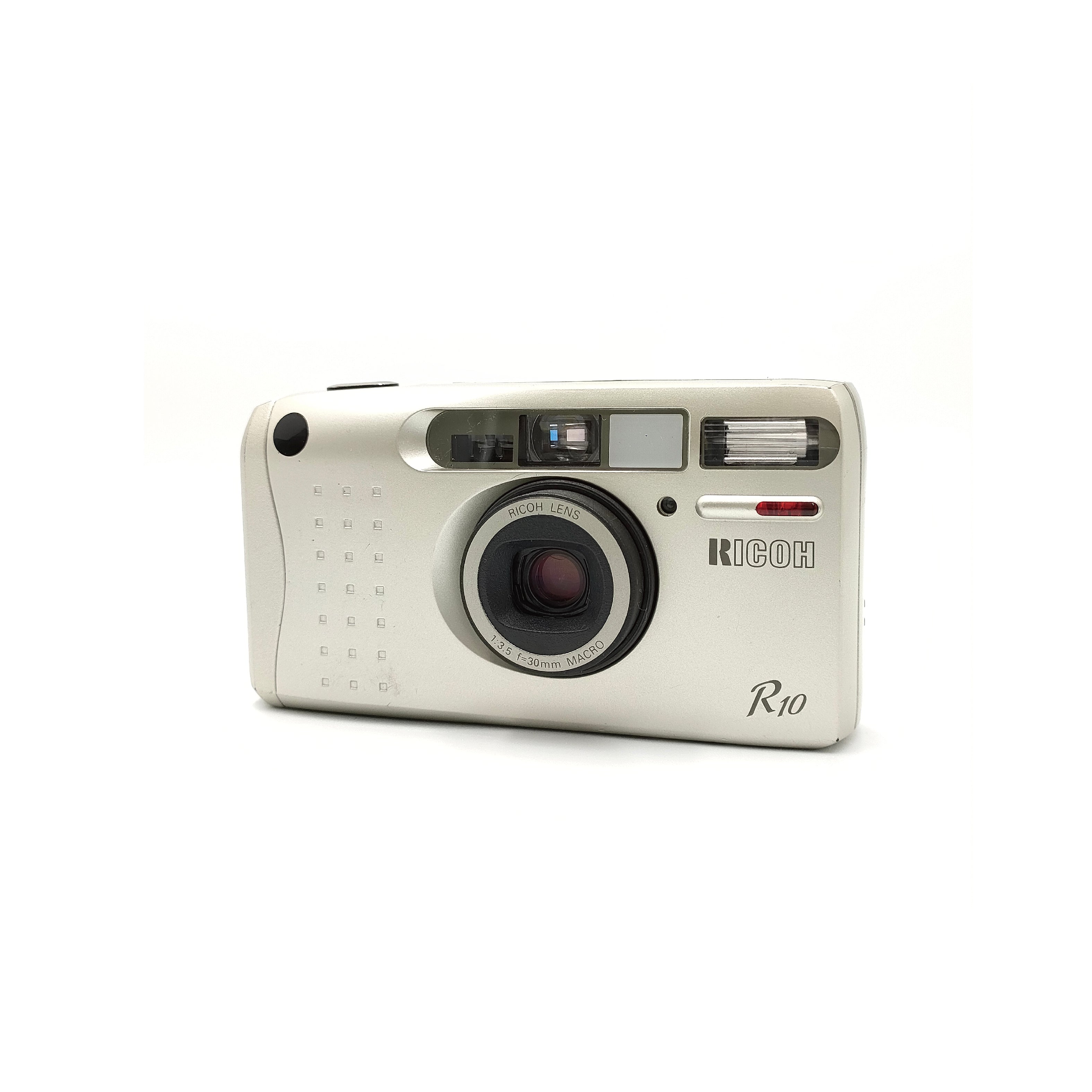 Ricoh R10 (ELLE)